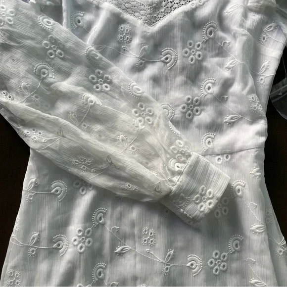 White eyelet lace Victorian/Edwardian style dress size 4 Modcloth - Picture 10 of 10